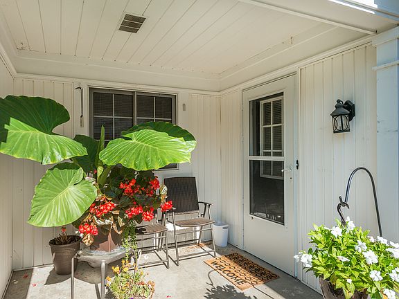 4th image of 6852 Jenny Ln