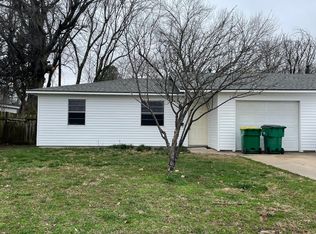 706 Geneva St APT B, Springdale, AR 72762