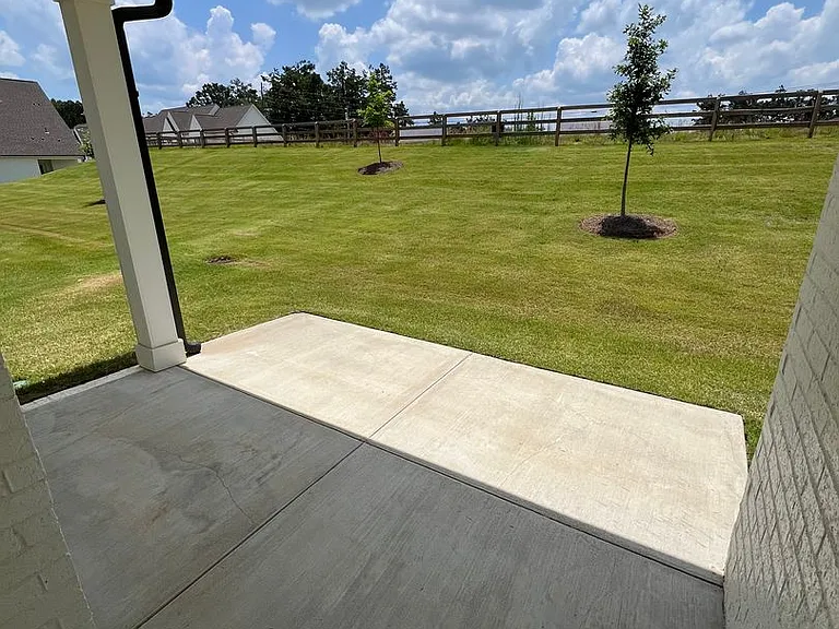 662 Cottage Grove Cir — Photo 17