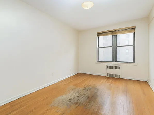 2650 East 13th Street image 22 of 28