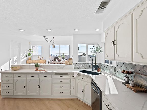 5th image of 987 W Avenue 37