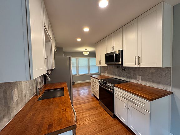 5th image of 2396 Mizzen Pl