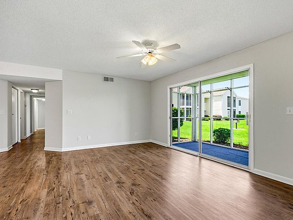 2nd image of 2150 C Clearwater Dr. #C