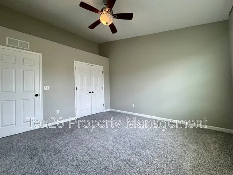 9708 Yellow Pine Rd — Photo 21