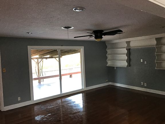 3rd image of 202 Aberdeen Ave
