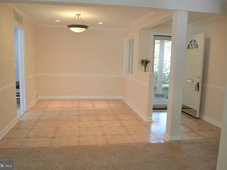 3809 Whispering Ln — Photo 5
