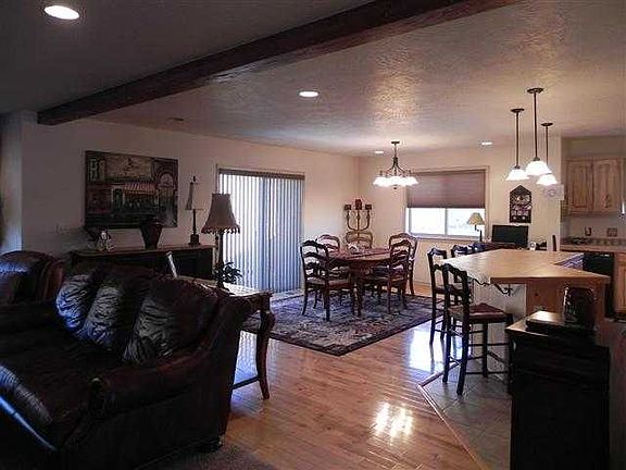2nd image of 6526 Macarthur Dr