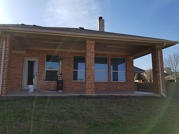 5th image of 924 Evergreen Ln