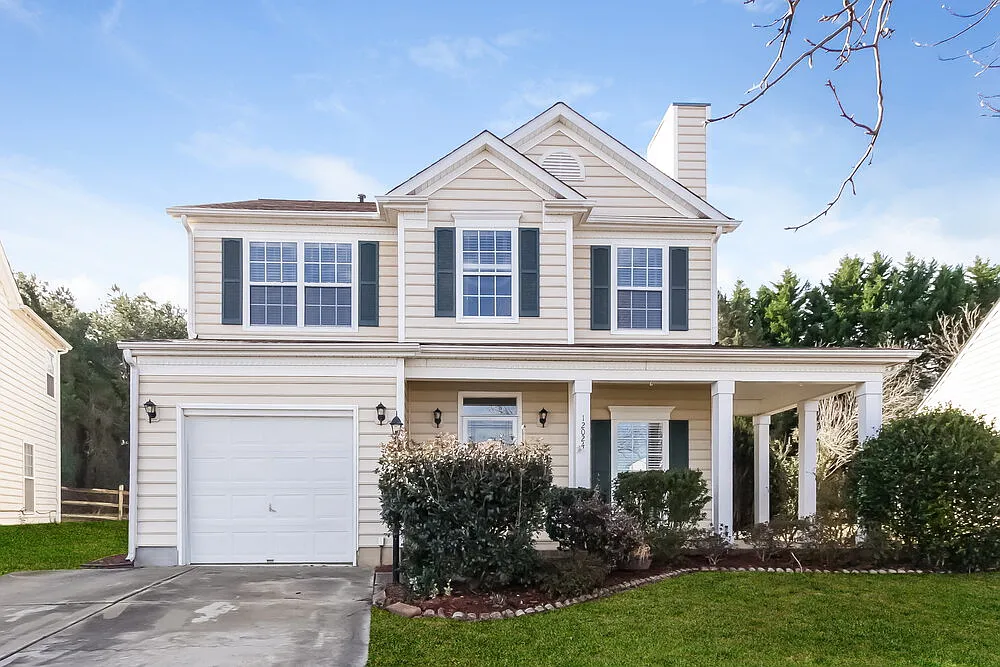 3 bed, 2.5 bath, 1617 sqft, $2,115 — Photo 1