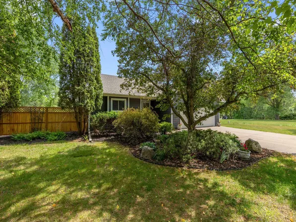 17827 Cleveland St NW, Elk River, MN 55330