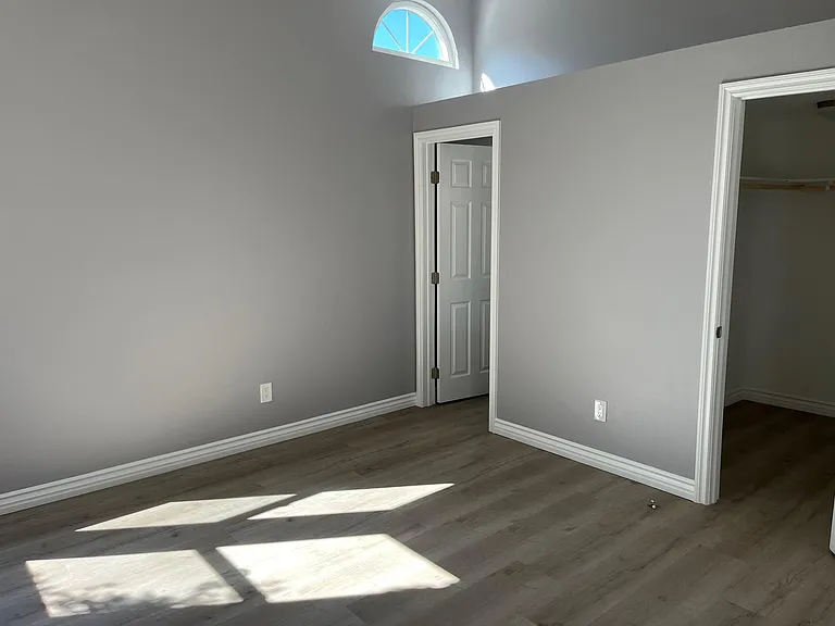 Buckeye St — Photo 13