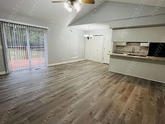 5th image of 109 Hardwick Ct
