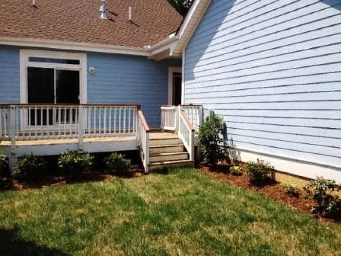3 bed, 1150 sqft, $2,100 — Photo 4