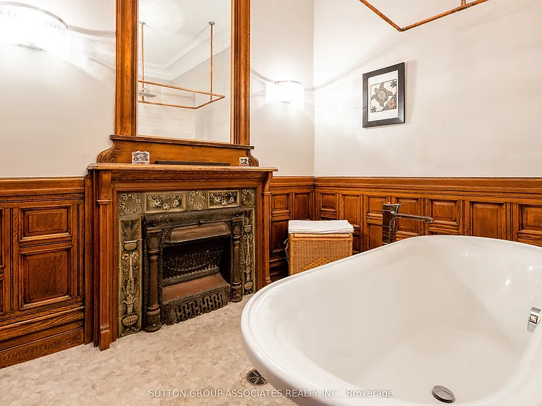 608 Spadina Ave #1 — Photo 15