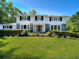 22950 Shelburne Rd, Shaker Heights, OH 44122