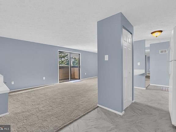 4th image of 830 Heather Ln #22G