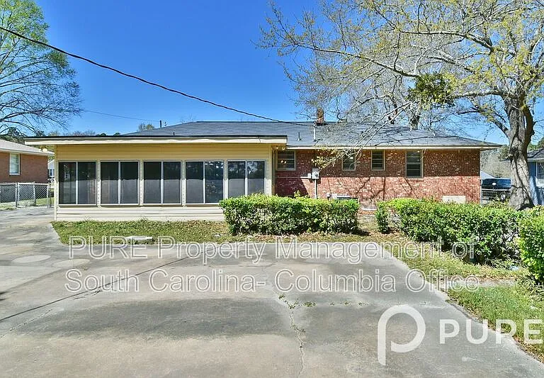 2120 Huffman Dr — Photo 3