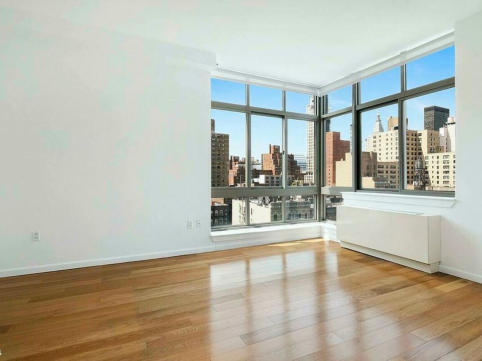 1st image of 250 E 30th St APT 10G