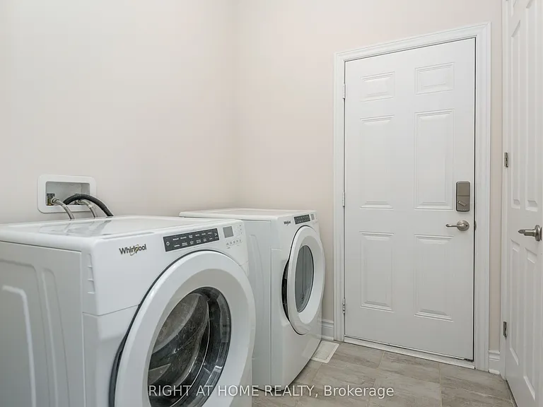 8 Monarch Dr — Photo 12