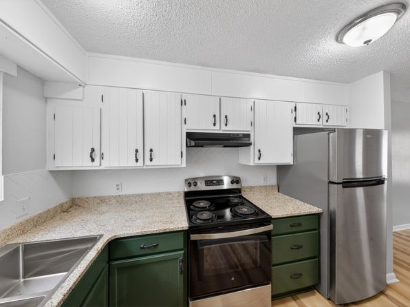 1196 McArthur Dr #4