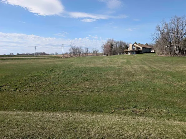 258 Lake Summerset Rd, Davis, IL 61019