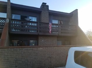 807 Kenneth Cir, Elgin, IL 60120