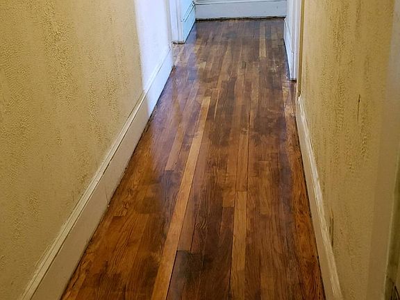 Newly refinished HW floors!