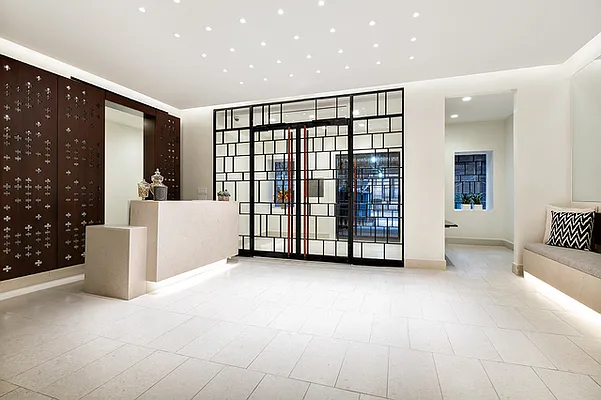 Rented by Compass | media 23