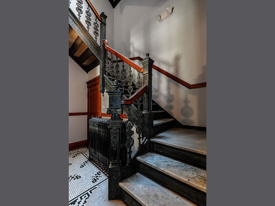 Building Foyer
