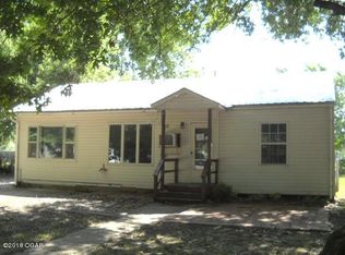 1216 Ward Ave, Parsons, KS 67357