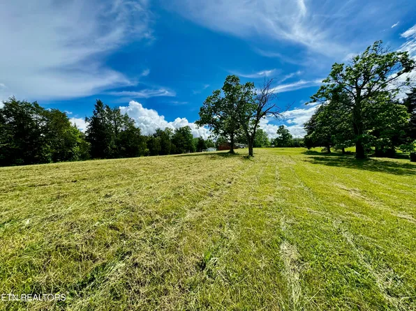 2 Tazewell Pike, Luttrell, TN 37779