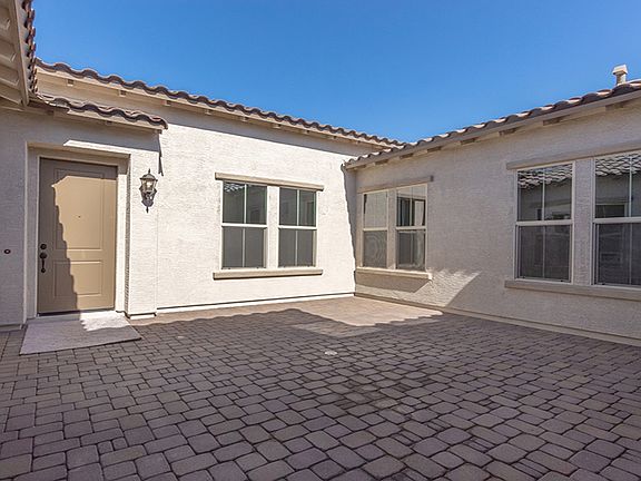 2nd image of 4070 E Yellowstone Pl