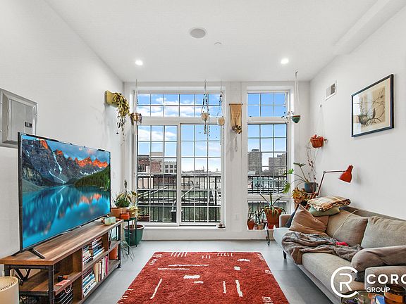 3rd image of 1163 Myrtle Ave #4F