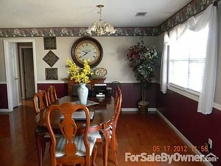 5th image of 54 Briarwood Cir