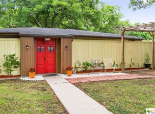922 Haynes St, San Marcos, TX 78666