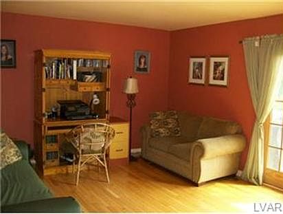3rd image of 1430 Quarry Dr