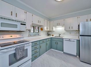 2 Summit Dr APT 34, Reading, MA 01867