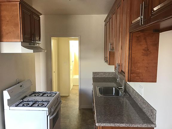 3rd image of 349 W Doran St APT K