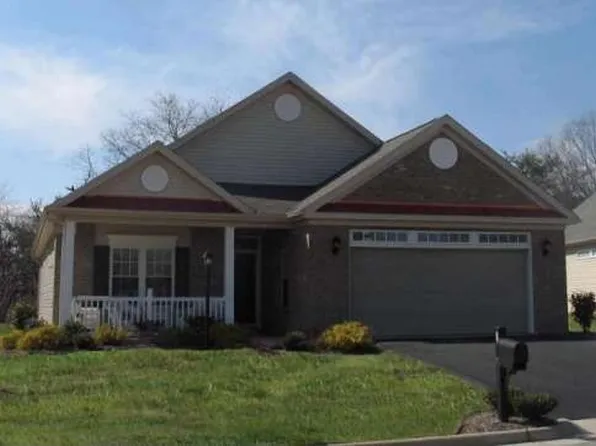 5463 Stayman Dr, Roanoke, VA 24012