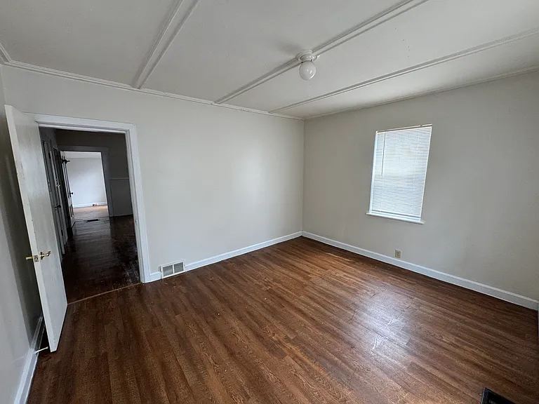 72 Military St #6 — Photo 8