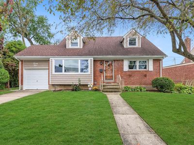 23 Dean Street, Hicksville, NY, 11801