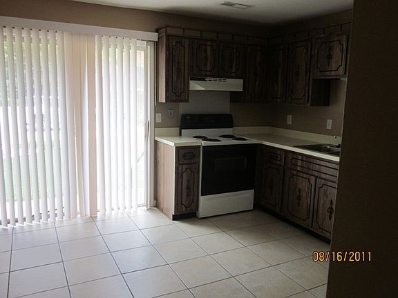 4th image of 1146 Sunset Dr