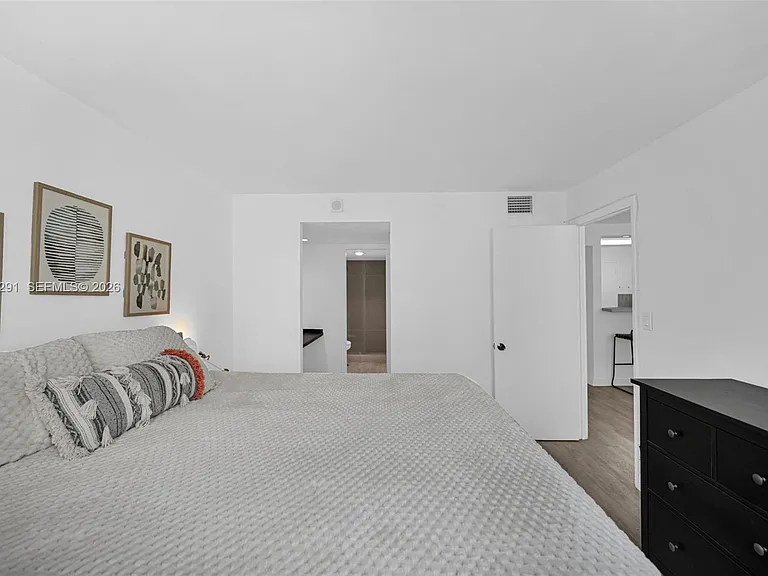 345 Ocean Dr #623 — Photo 34