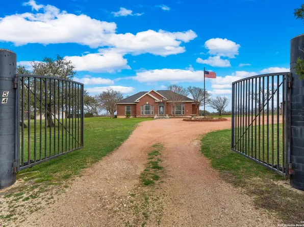 54 Spring Valley Trail, Harper, TX 78631