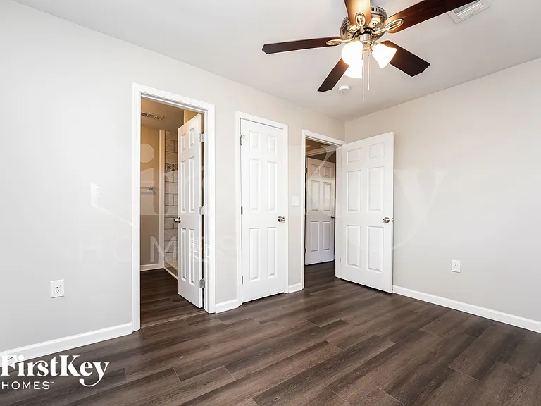 3425 Pinehill Dr — Photo 6