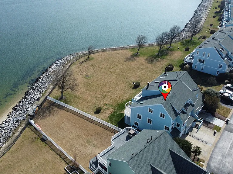 9568 Bay Front Dr — Photo 20