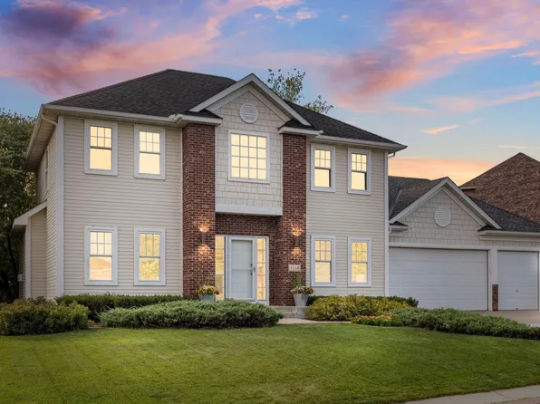 1558 Sandbar Cir, Waconia, MN 55387