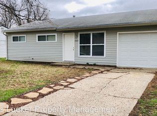 1409 W 11th St, Junction City, KS 66441