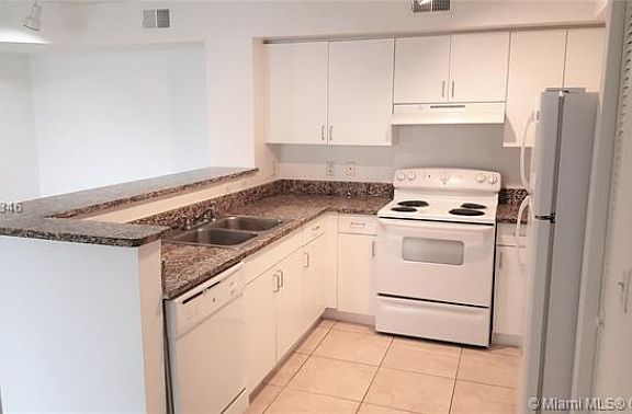 4th image of 4848 N State Road 7 #4105