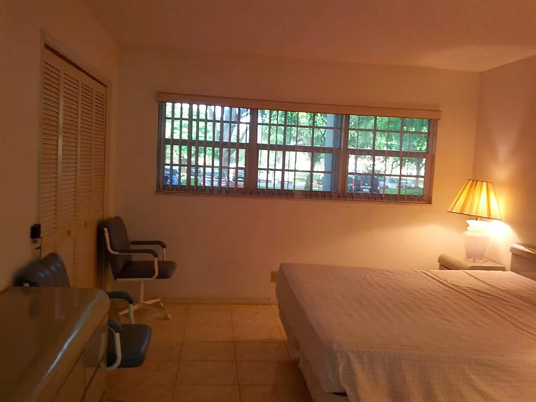 605 Oaks Dr #102 — Photo 10